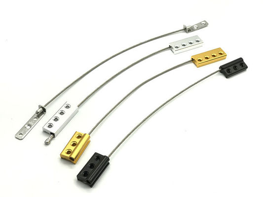 الحزام الآمن يحمي من السقوط مع شريط الأمان لحماية السقوط